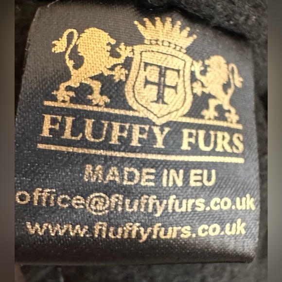 Fluffy Furs Hat - Picture 2 of 2